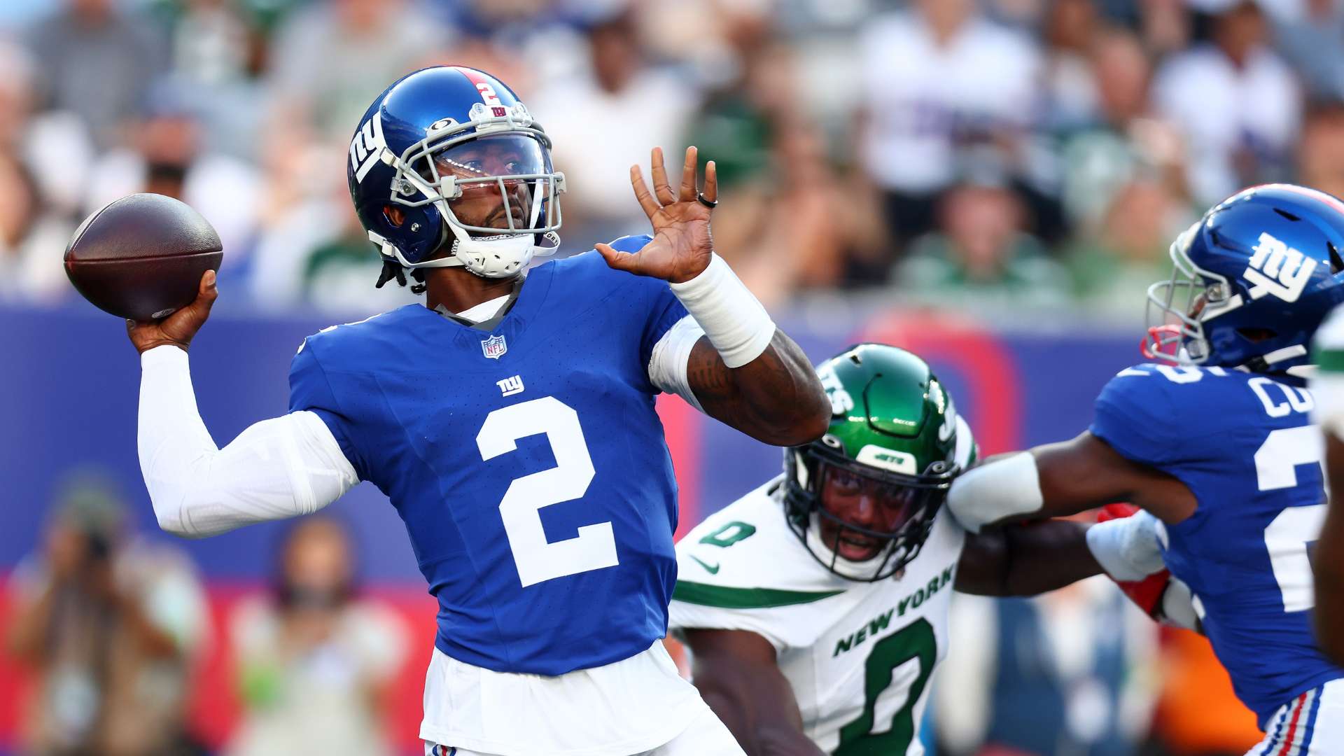 她都在不断 她都在不断